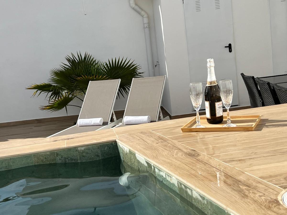 Karibu & Pool Ferienhaus *